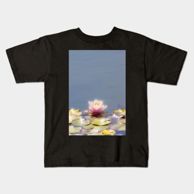 waterlily. nenúfar Kids T-Shirt by terezadelpilar